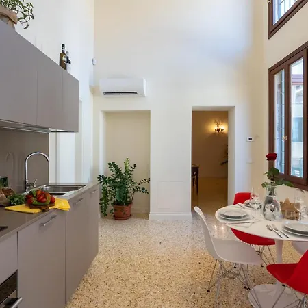 Apartment Ca' Longo Palace Damasco Venice