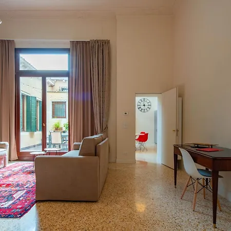 Ca' Longo Palace Damasco Апартаменты *