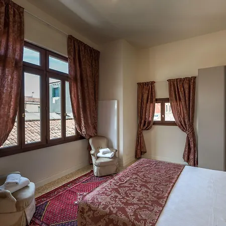 Ca' Longo Palace Damasco * Venezia