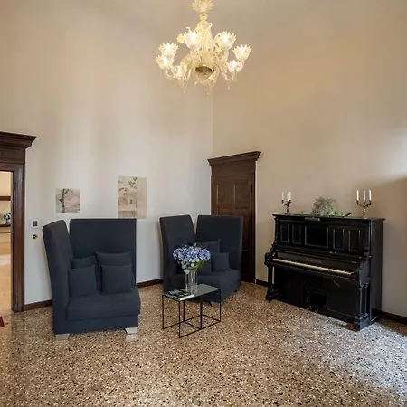 Ca' Longo Palace Damasco Apartamento *