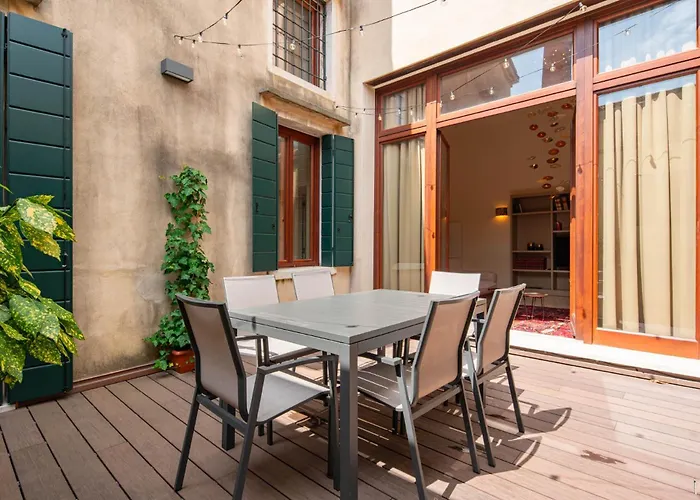 Ca' Longo Palace Damasco * البندقية